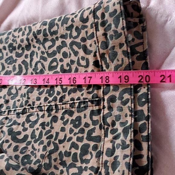 NWT Charlie Paige Denim Animal Print Jacket - Picture 9 of 9